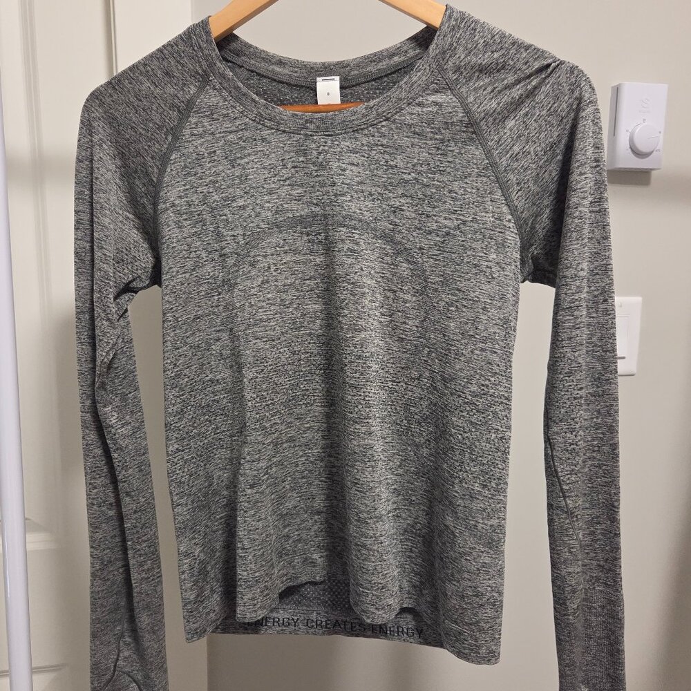 lululemon women's lightweight grey long-sleeve waist-length shirt size 8 - Picture 5 of 7